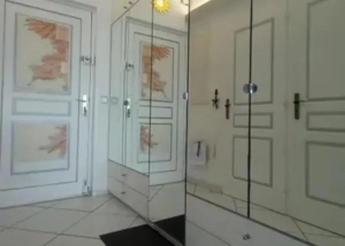 Les Pieds Dans L'eau *