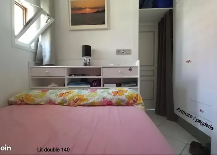 Les Pieds Dans L'eau Calcatoggio (Corsica)